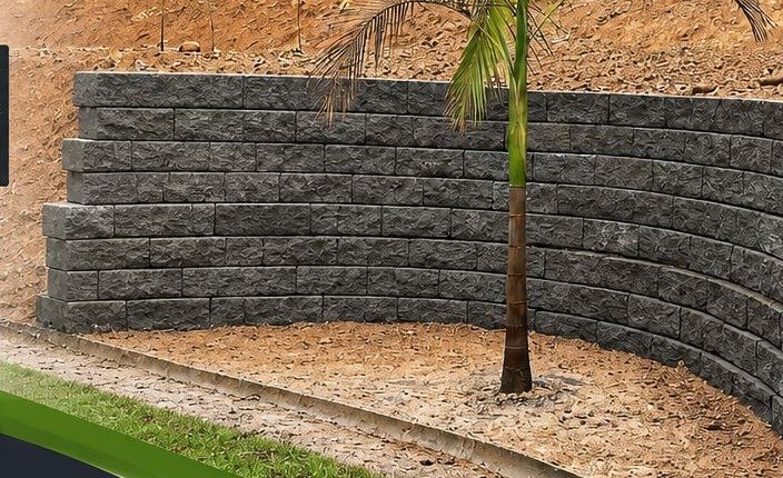 Muro de retención curvo con bloques de retención Deco Rock, Costa Rica