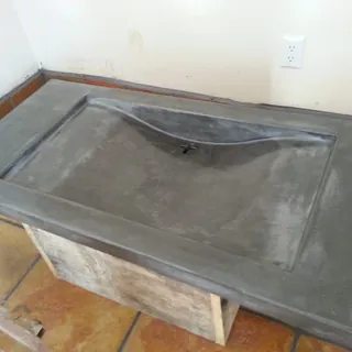 Santa Cruz concrete sink